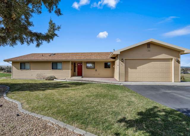 Property at 191 SW Cascade Ln, Madras, OR 97741, 3 beds, 2 baths