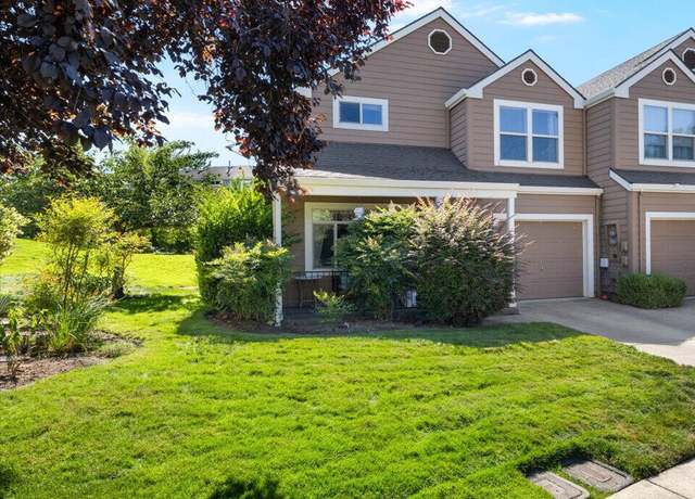 Property at 63 Crocker St, Ashland, OR 97520, 3 beds, 2.5 baths
