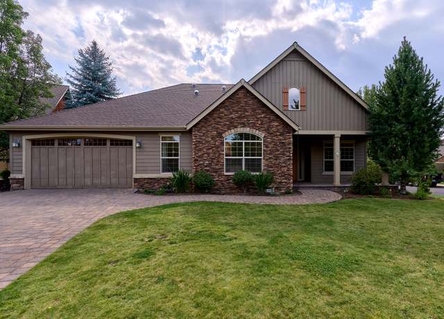 Property at 60933 Clearmeadow Ct, Bend, OR 97702, 3 beds, 2 baths