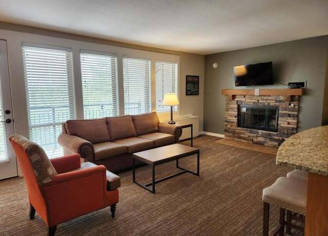 Property at 18575 SW Century Dr Unit 1333E, Bend, OR 97702, 1 bed, 1 bath