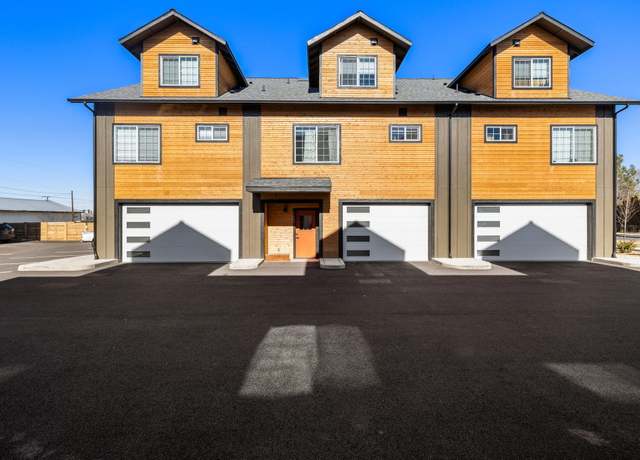 Property at 1441 NW 4th St, Redmond, OR 97756, 6 beds, 7 baths