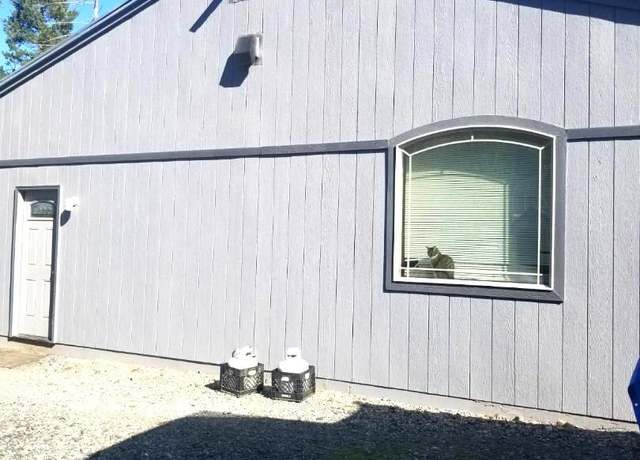 Property at 28057 Redwood Hwy, Cave Junction, OR 97523, 2 beds, 1.5 baths