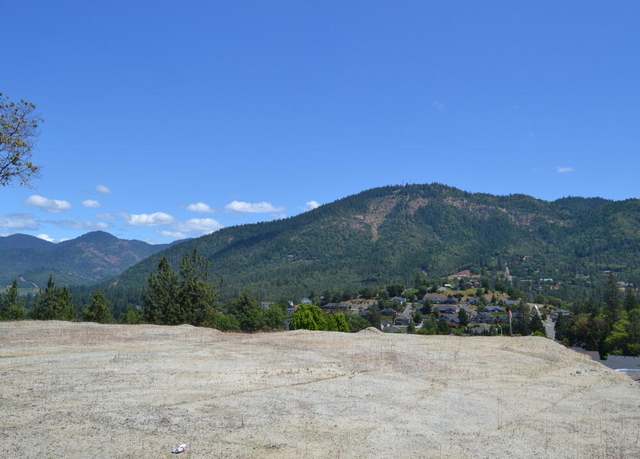 Property at 2050 SE Wyndham Way, Grants Pass, OR 97527