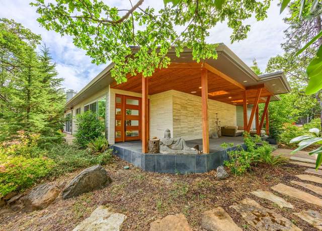 Property at 1988 Old Siskiyou Hwy, Ashland, OR 97520, 4 beds, 4.5 baths