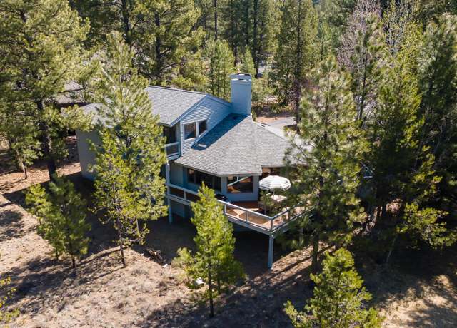 Property at 57619 Duck Pond Ln #11, Sunriver, OR 97707, 6 beds, 4 baths