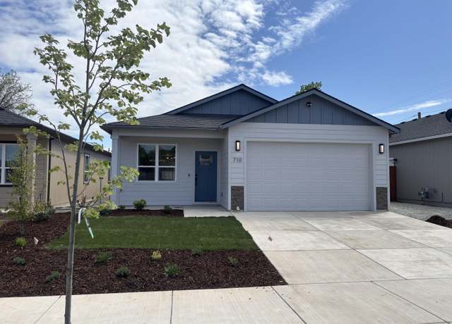 Property at 723 Dahl Pl #4, Medford, OR 97501, 3 beds, 2 baths