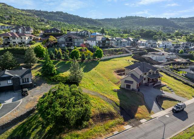 Property at 5626 Fallbrook Ln, Medford, OR 97504