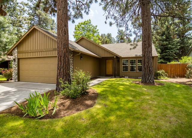 Property at 19917 Antler Point Dr, Bend, OR 97702, 3 beds, 2 baths