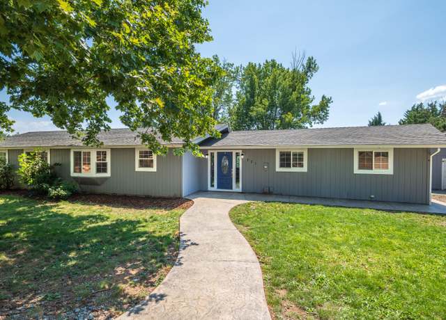 Property at 771 Rainbow Dr, Grants Pass, OR 97526, 3 beds, 2 baths