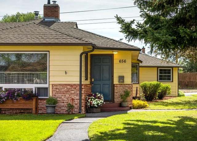 Property at 656 SW 13th St, Redmond, OR 97756, 3 beds, 2 baths