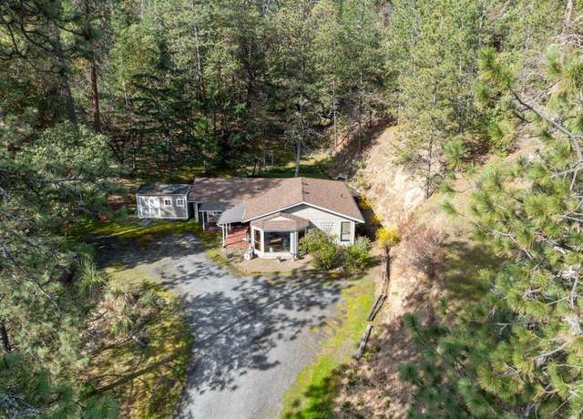 Property at 2805 Old Military Rd, Medford, OR 97502, 2 beds, 1 bath