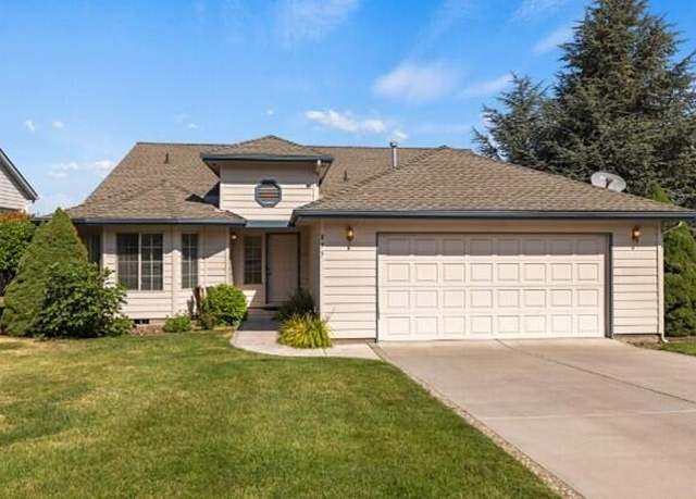 Property at 895 Hanks St, Klamath Falls, OR 97601, 3 beds, 2 baths