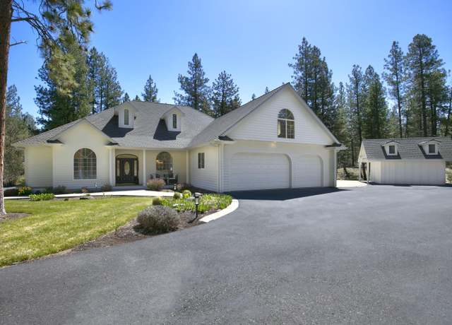 Property at 60642 Brookswood Blvd, Bend, OR 97702, 3 beds, 2 baths
