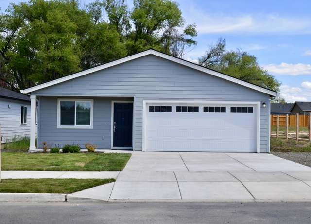 Property at 771 NE 16th St, Madras, OR 97741, 4 beds, 2 baths