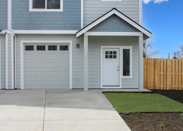 Property at 2359 SW 24th St Lot 6, Redmond, OR 97756, 3 beds, 2.5 baths