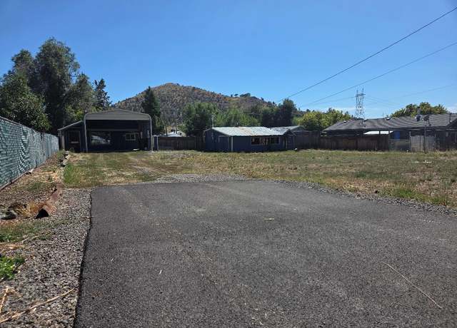 Property at 4648 Cleveland Ave, Klamath Falls, OR 97601, 1 bed, 1 bath
