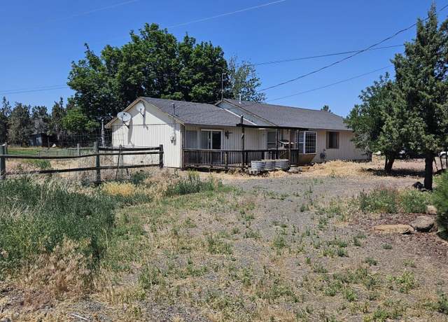 Property at 2259 NE 13th St, Redmond, OR 97756, 3 beds, 2 baths