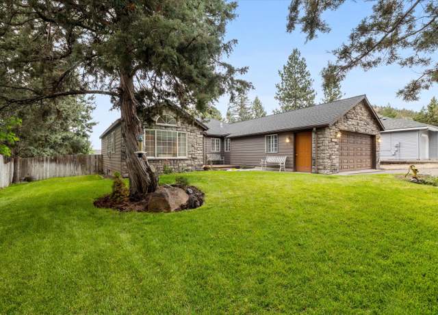 Property at 1622 NE Parkridge Dr, Bend, OR 97701, 3 beds, 2 baths