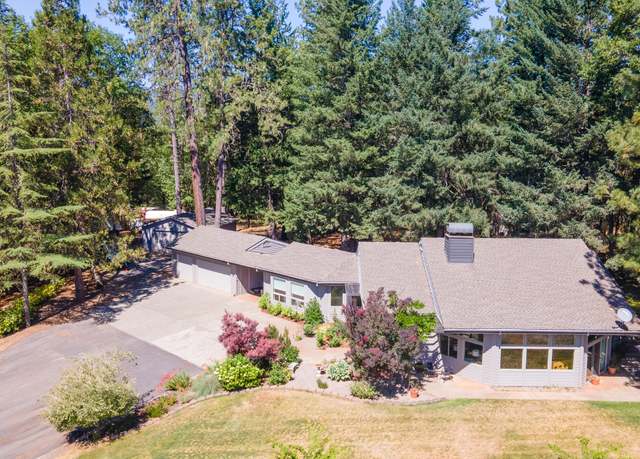 Property at 622 Wildflower Dr, Merlin, OR 97532, 3 beds, 3 baths