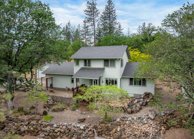Property at 200 Rene Dr, Shady Cove, OR 97539, 3 beds, 2 baths