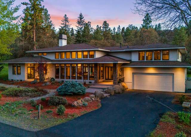 Property at 6826 Dunlin Ln, Klamath Falls, OR 97601, 3 beds, 3 baths