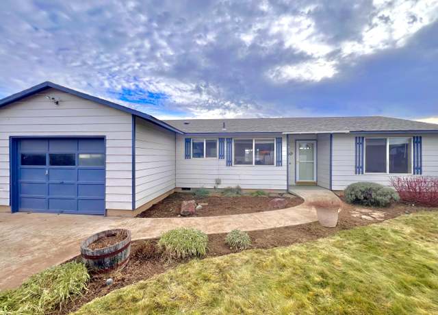 Property at 310 NE Mariposa Ave, Prineville, OR 97754, 2 beds, 1 bath