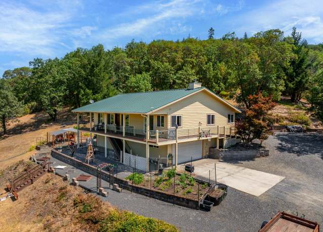 Property at 4405 Highland Ave, Grants Pass, OR 97526, 3 beds, 3 baths