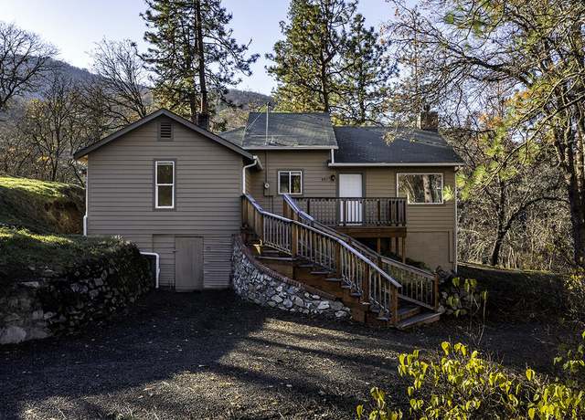 Property at 551 Grandview Dr, Ashland, OR 97520, 3 beds, 1 bath
