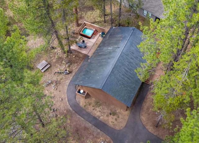 Property at 18015 Diamond Peak Ln #11, Sunriver, OR 97707, 3 beds, 2 baths
