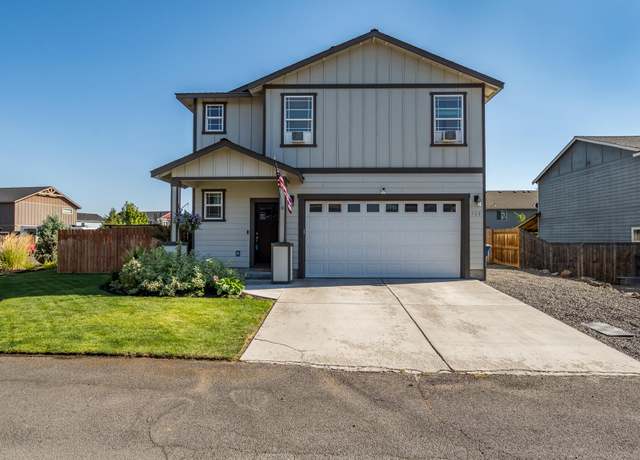 Property at 728 NE Apache Cir, Redmond, OR 97756, 3 beds, 2.5 baths