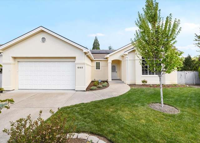 Property at 665 Mountain View Dr, Medford, OR 97504, 3 beds, 2 baths