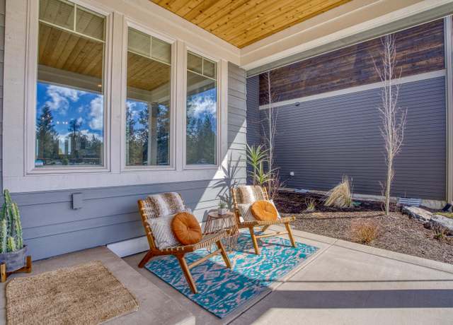 Property at 20534 Murphy Rd, Bend, OR 97702, 3 beds, 2.5 baths