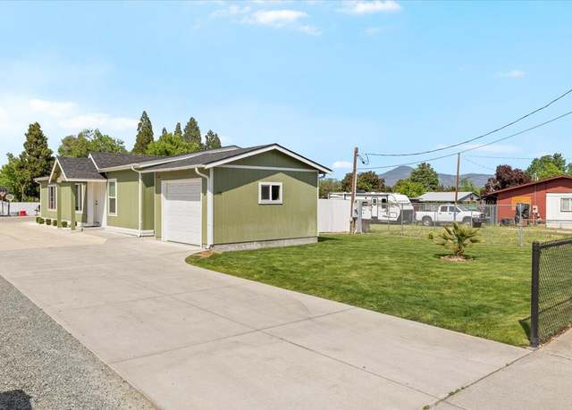 Property at 788 Garfield St, Medford, OR 97501, 3 beds, 2 baths