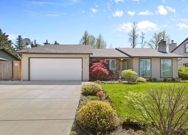 Property at 2738 Stonebrook Dr, Medford, OR 97504, 3 beds, 2 baths