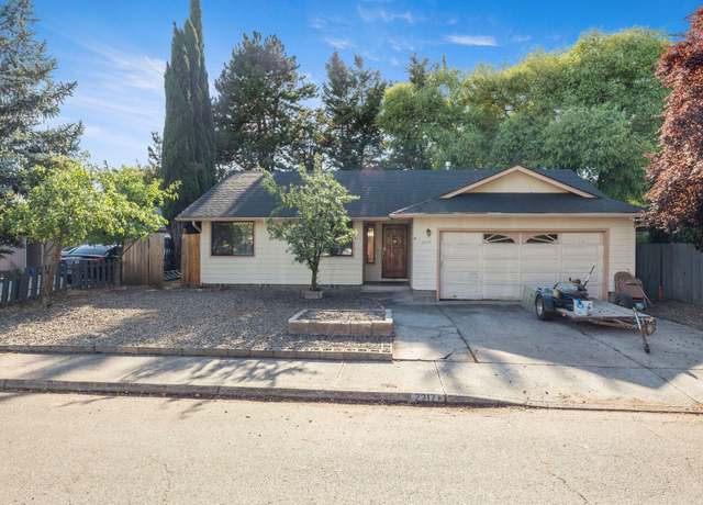 Property at 2217 Jubilant Ave, Medford, OR 97504, 3 beds, 2 baths