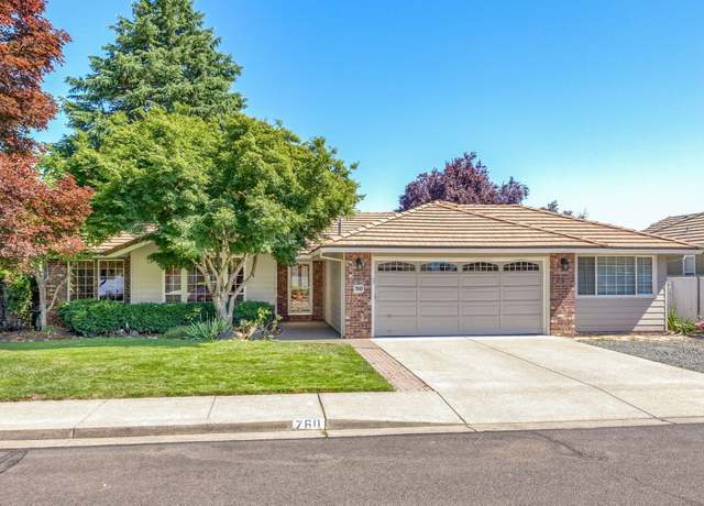 Property at 760 Annalee Dr, Central Point, OR 97502, 3 beds, 2 baths