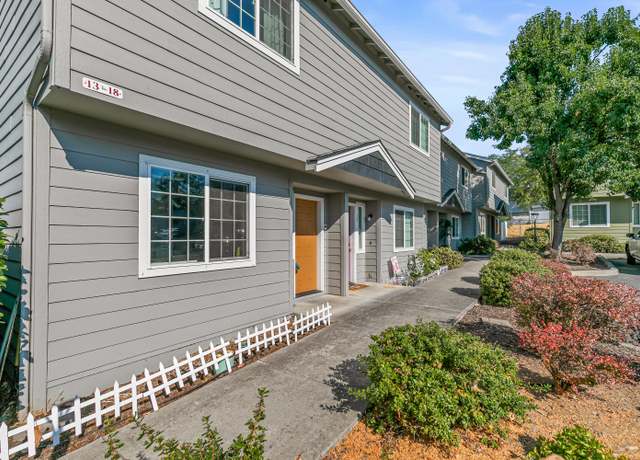 Property at 2030 Brookhurst St Apt 18, Medford, OR 97504, 2 beds, 1.5 baths