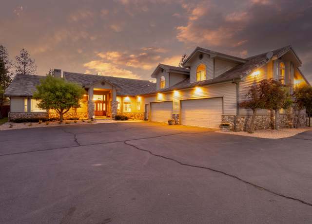 Property at 60485 Billadeau Rd, Bend, OR 97702, 3 beds, 3 baths