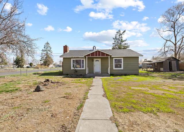 Property at 210 SE Jackson St, Redmond, OR 97756, 3 beds, 1 bath