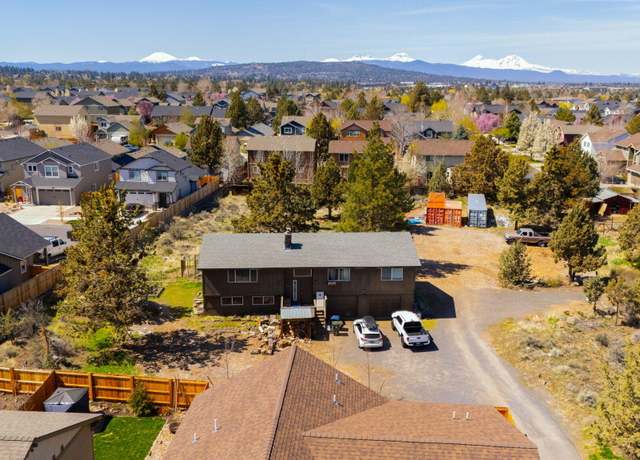 Property at 62855 Daniel Rd, Bend, OR 97701, 4 beds, 3 baths