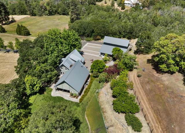 Property at 925 Galls Creek Rd, Gold Hill, OR 97525, 4 beds, 4 baths