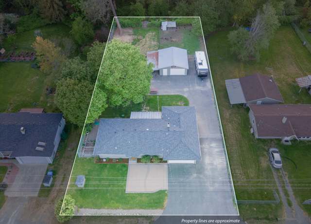 Property at 1300 Ojai Ave, Grants Pass, OR 97527, 3 beds, 2 baths