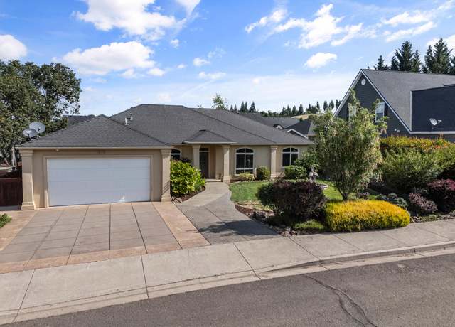 Property at 1255 Poppy Ridge Dr, Eagle Point, OR 97524, 3 beds, 2 baths