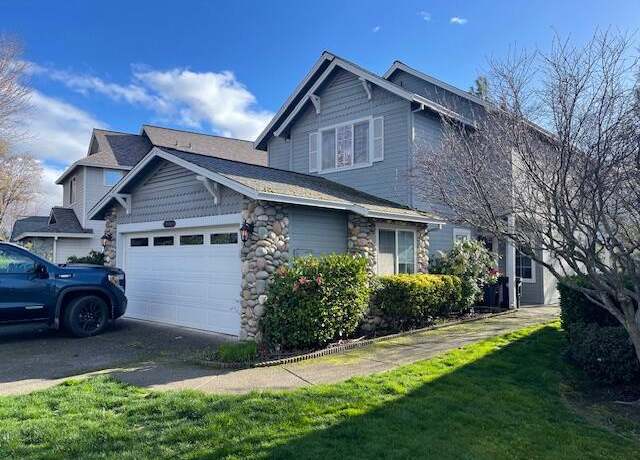 Property at 3585 S Village Dr, Medford, OR 97504, 2 beds, 2.5 baths