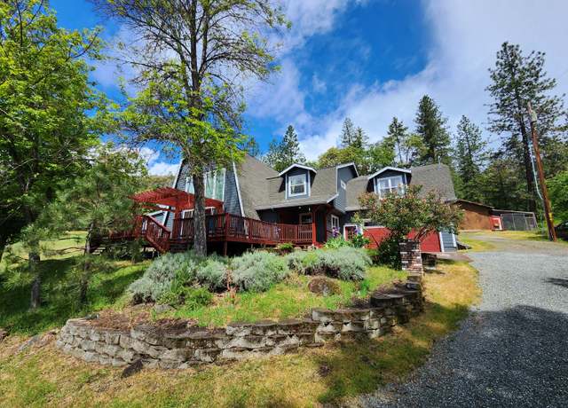 Property at 4550 W Griffin Creek Rd, Medford, OR 97501, 3 beds, 3 baths
