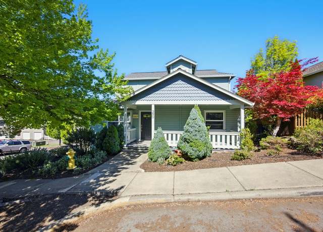 Property at 390 Hemlock Ln, Ashland, OR 97520, 3 beds, 2 baths