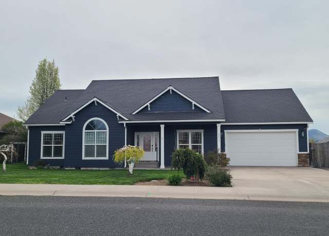 Property at 3311 Barnes Way, Klamath Falls, OR 97603, 3 beds, 2 baths