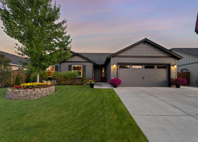 Property at 768 NE Redwood Ct, Redmond, OR 97756, 3 beds, 2 baths