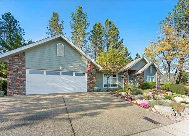 Property at 1106 NW Morgan Ln, Grants Pass, OR 97526, 3 beds, 2.5 baths