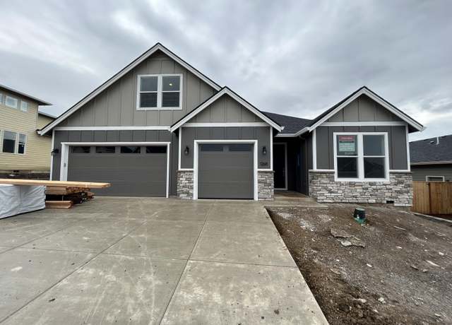 Property at 1268 Stonegate Dr #466, Eagle Point, OR 97524, 3 beds, 3 baths